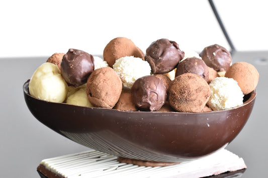 Assorted Chocolate Truffles / Ovo Com Trufas Sortidas